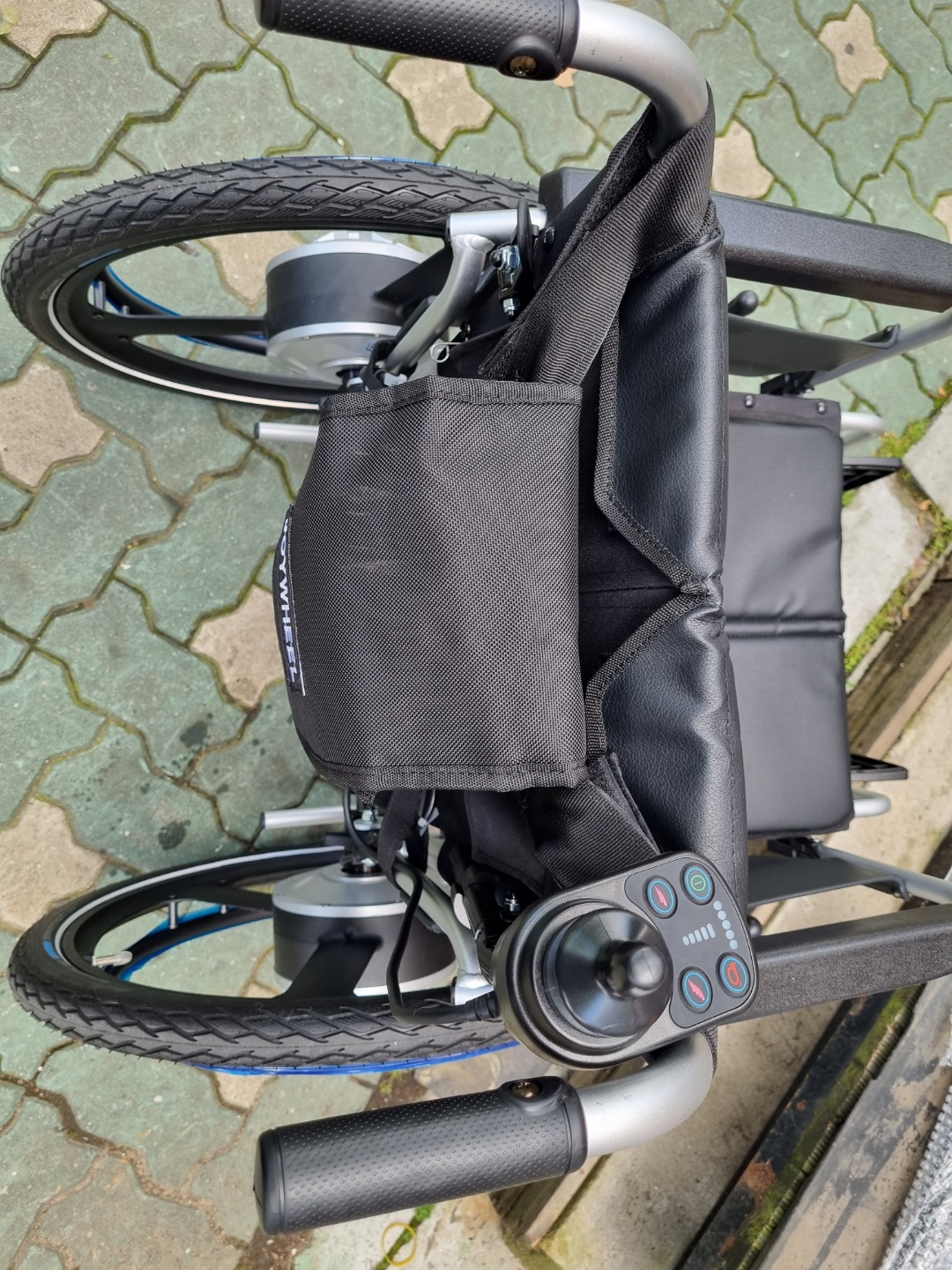 2082226520_JhqKeTMQ_e16593c3818e9d2d61c1ba5a41755537a6e23681.jpg 이미지크게보기